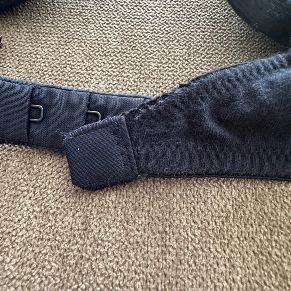 Victoria’s Secret and Pink Bras - Picture 9 of 14